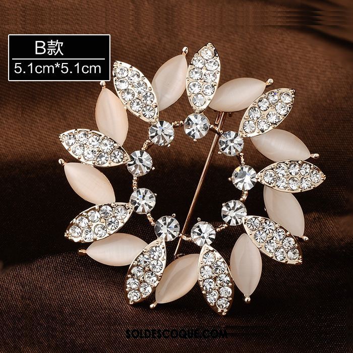 Broche Femme Personnalité Corsage Pierres De Strass Châle Accessoires Soldes