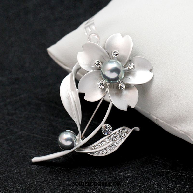 Broche Femme Pierres De Strass Atmosphère Fleur Manteau Corsage Soldes