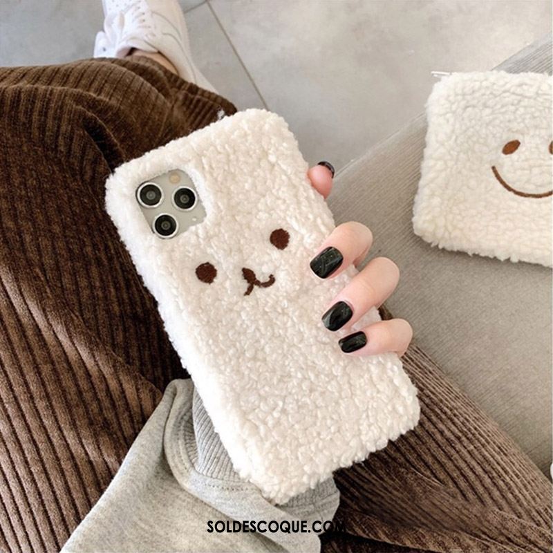 Coque iPhone 12 Pro Max Petit Blanc Charmant Velours Peluche Soldes