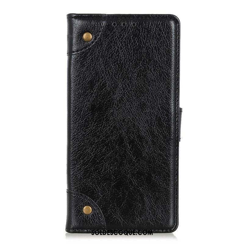Housse iPhone 13 Pro Style Cuir Nappa Rivets Vintage