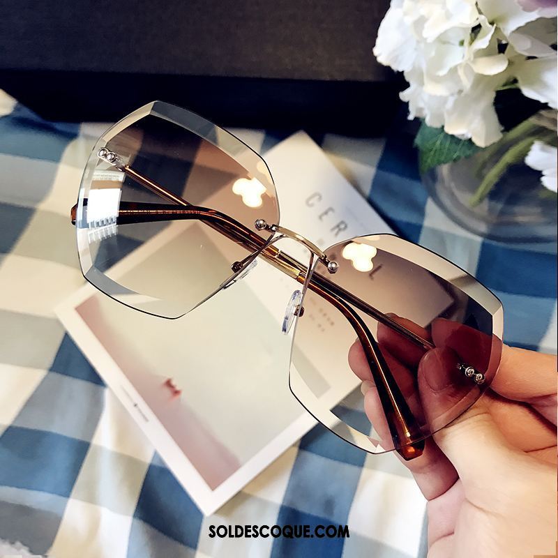 Lunettes De Soleil Femme Visage Rond Tendance Rouge Célébrité Réseau Soldes