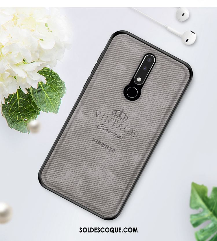 Coque Nokia 3.1 Plus Modèle Fleurie Gris Délavé En Daim Très Mince Tissu Pas Cher