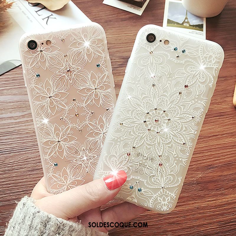 Coque iPhone 7 Incassable Fluide Doux Gaufrage Téléphone Portable Incruster Strass Soldes