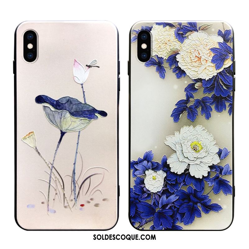 Coque iPhone Xs Très Mince Gaufrage Net Rouge Bleu Silicone Pas Cher